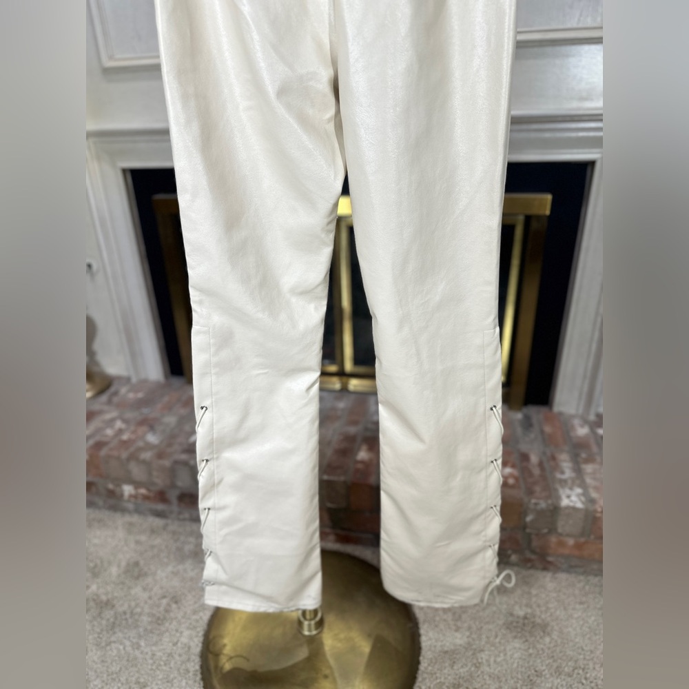 PrettyLittleThing Faux Leather Lace Up Pants US 2 Tall‎ Cream High Rise - Picture 4 of 12